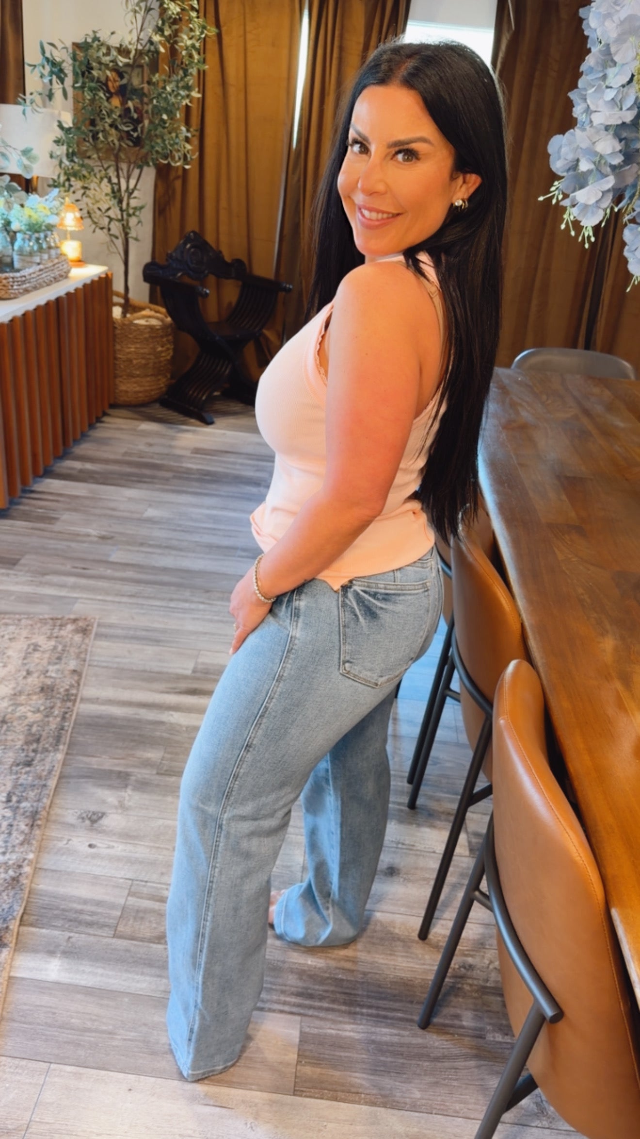 Judy Blue Medium Rise Tummy Control Vintage Wash Straight Leg Jeans