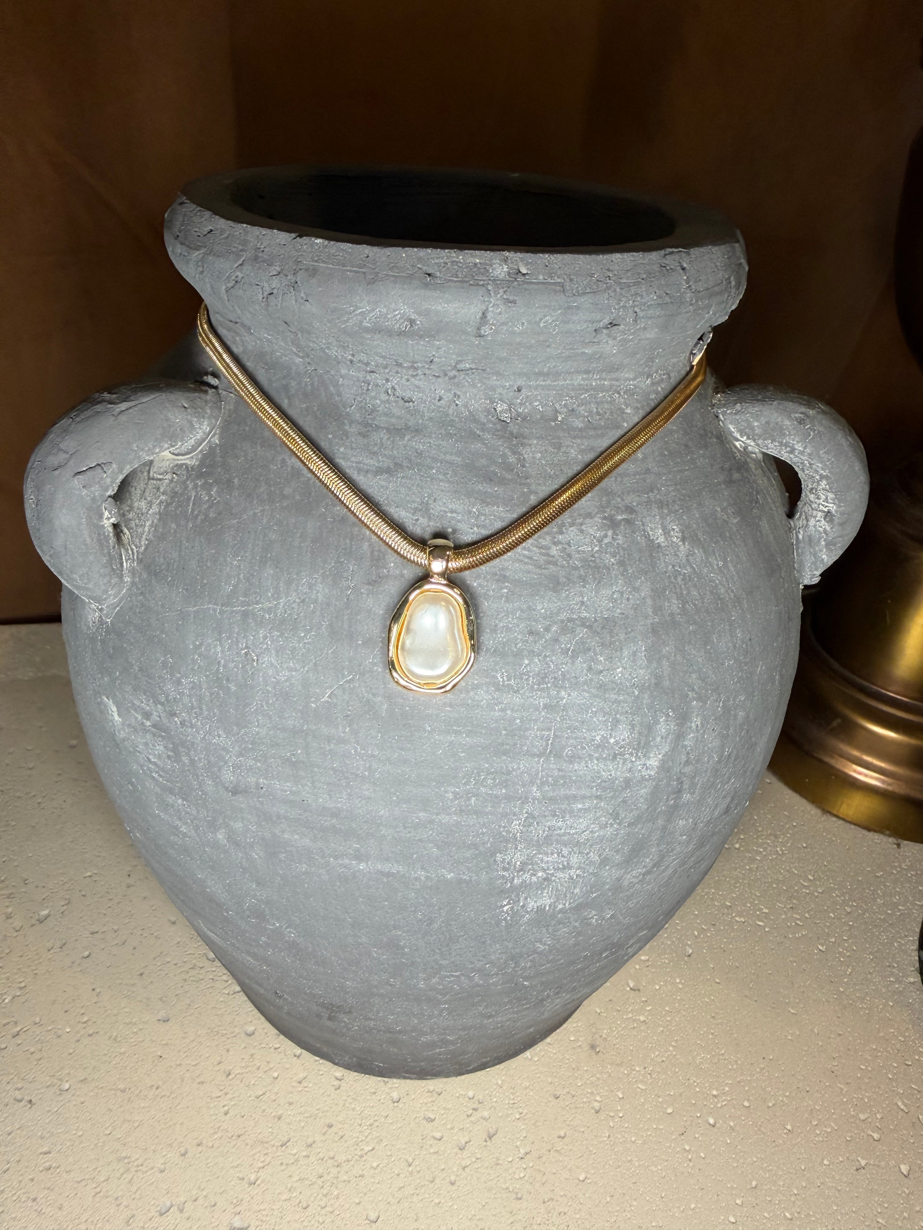 Chunky Gold Chain  And Pearl Nekclace