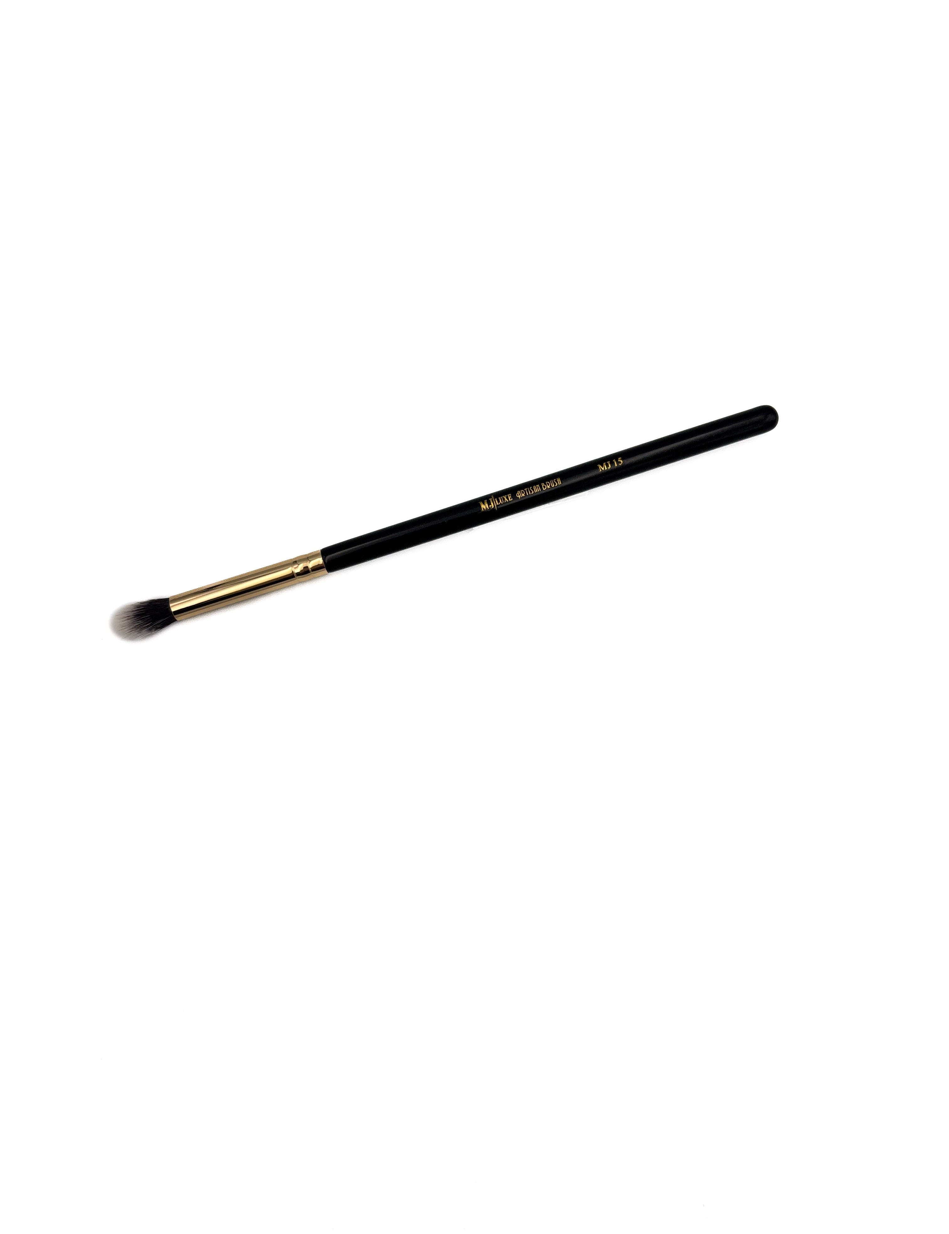 15MJBRUSH_fbe1897d-ac56-4a32-a397-a3b0377aadd6.jpg