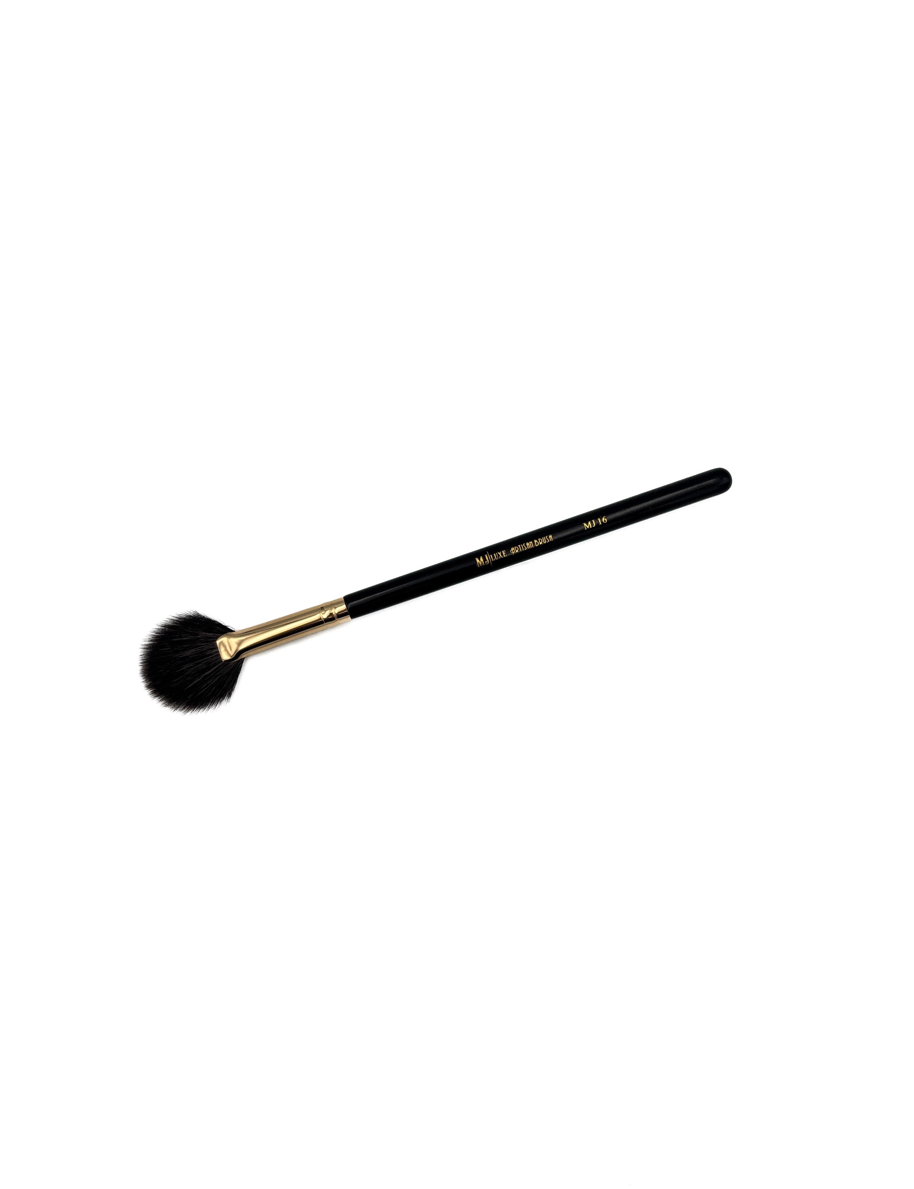 16MJBRUSH_92549150-84ab-4ab1-a120-775c132f41ac.jpg