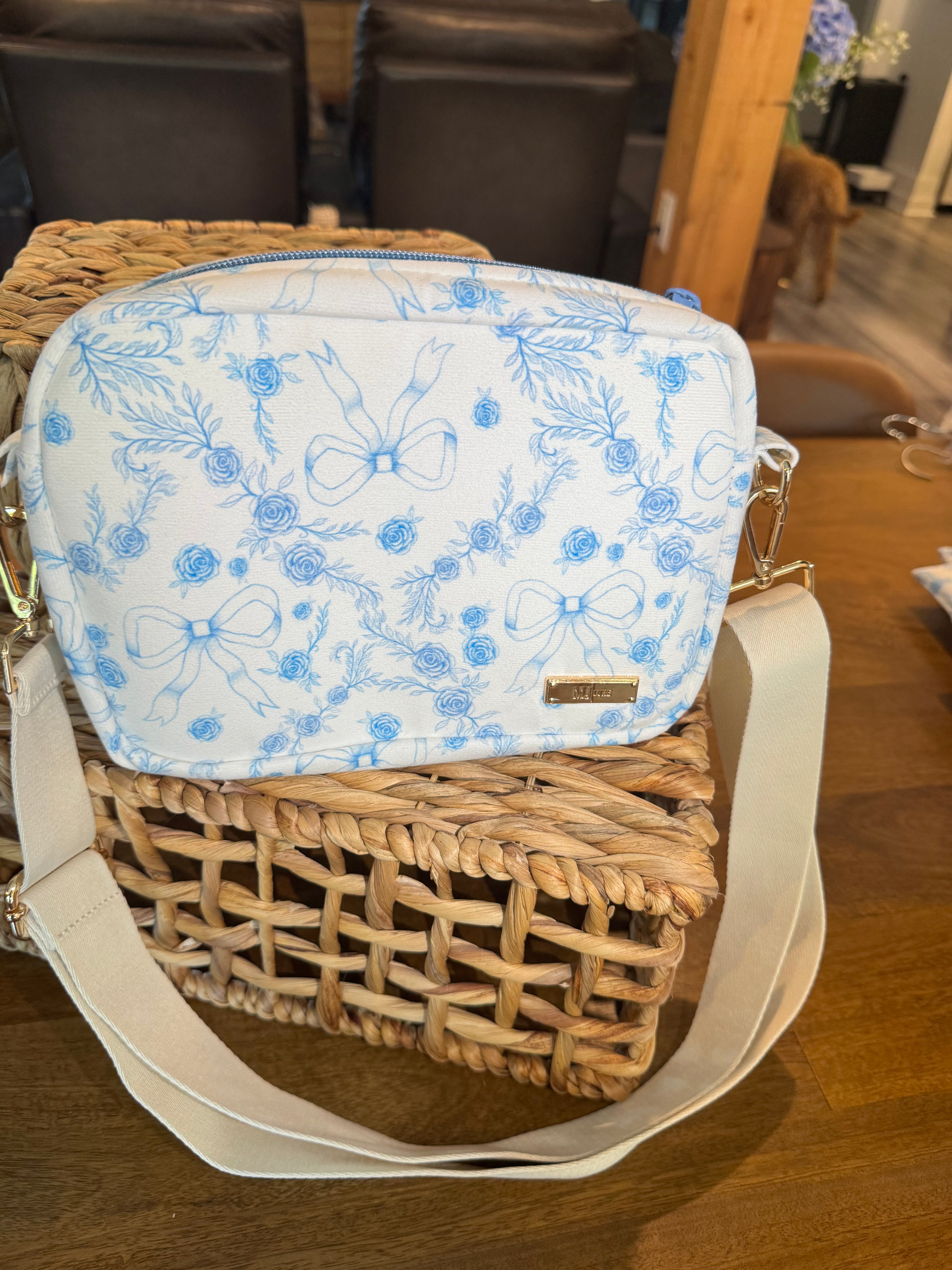 Jeaneane's Custom Make Up Junkie Bag Bows and Roses