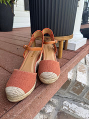 Terra Cotta and Seagrass Wedges