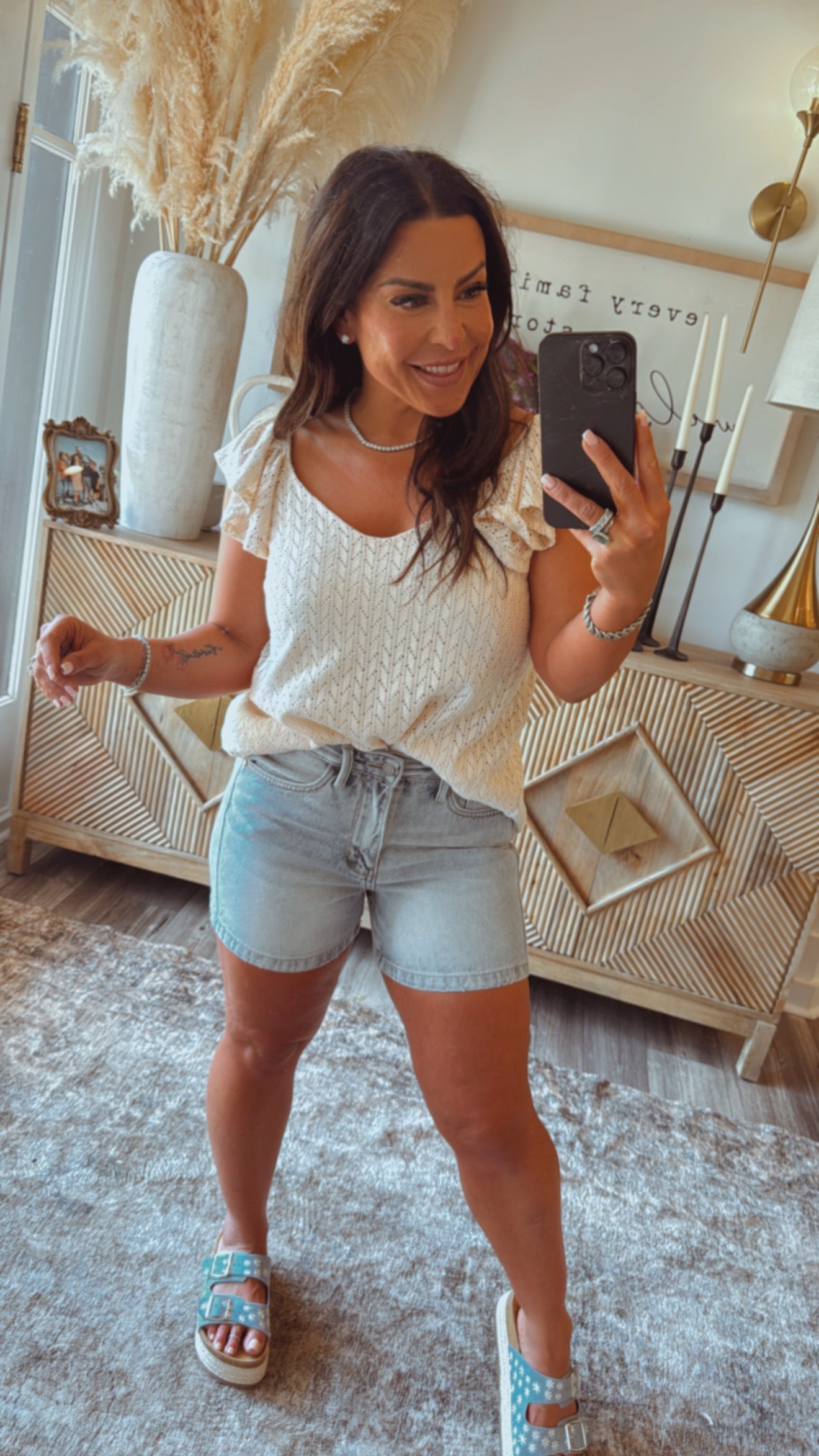 Judy Blue Magic Lwash Denim shorts