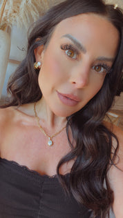 Chan Sutt Gold And Crystal Pendnat Chain Necklace