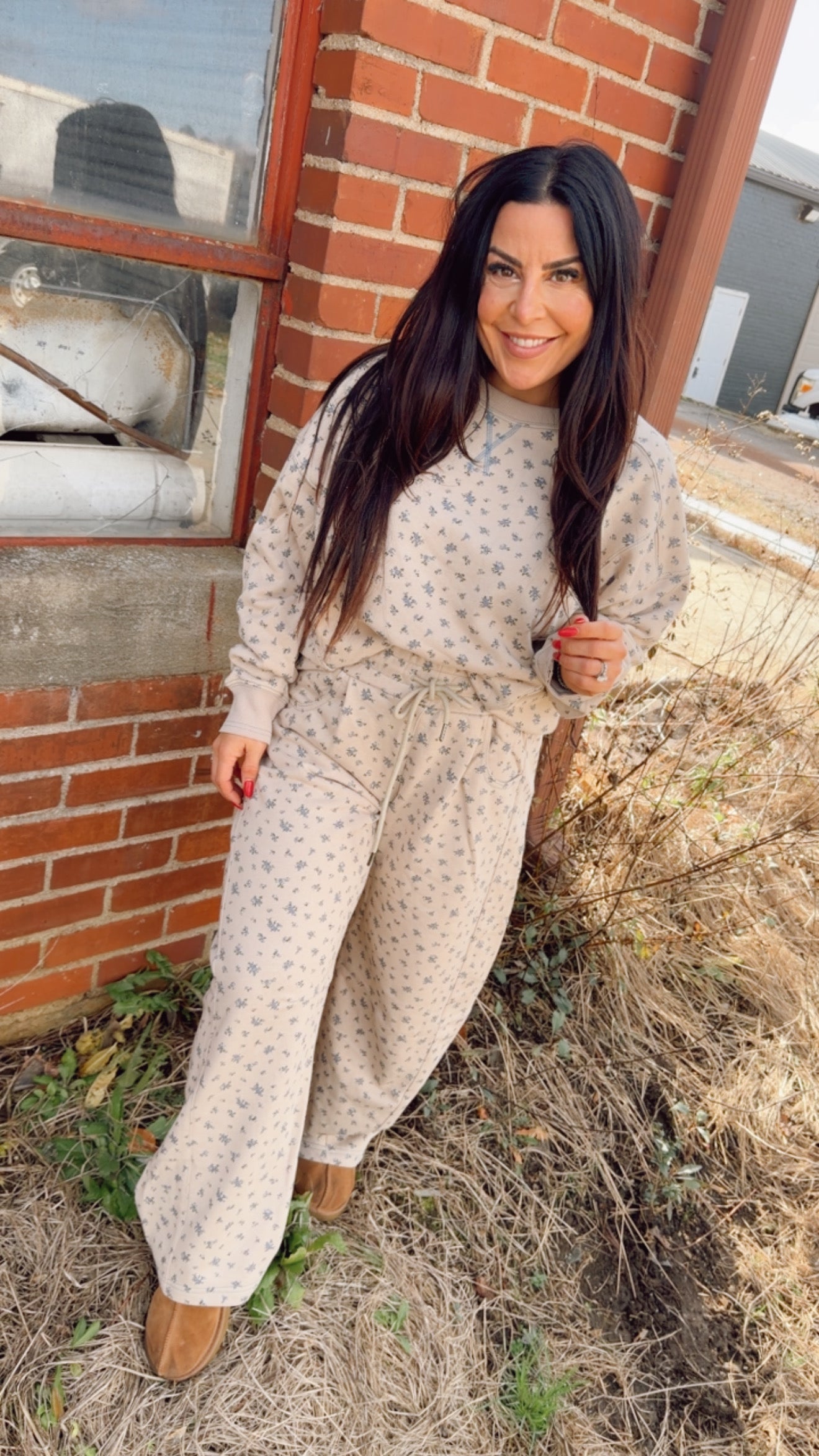 Beige and Floral Chic Long Sleeve Crewneck