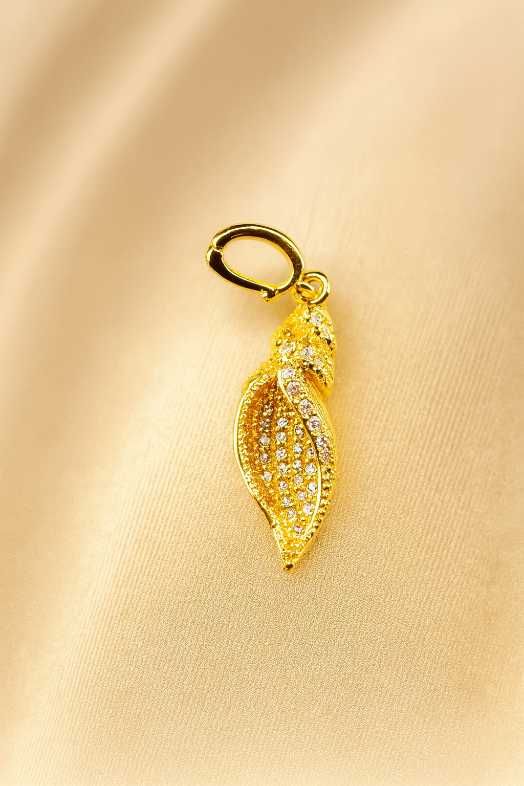 Bella Neane Exclusive Large Shell Charm