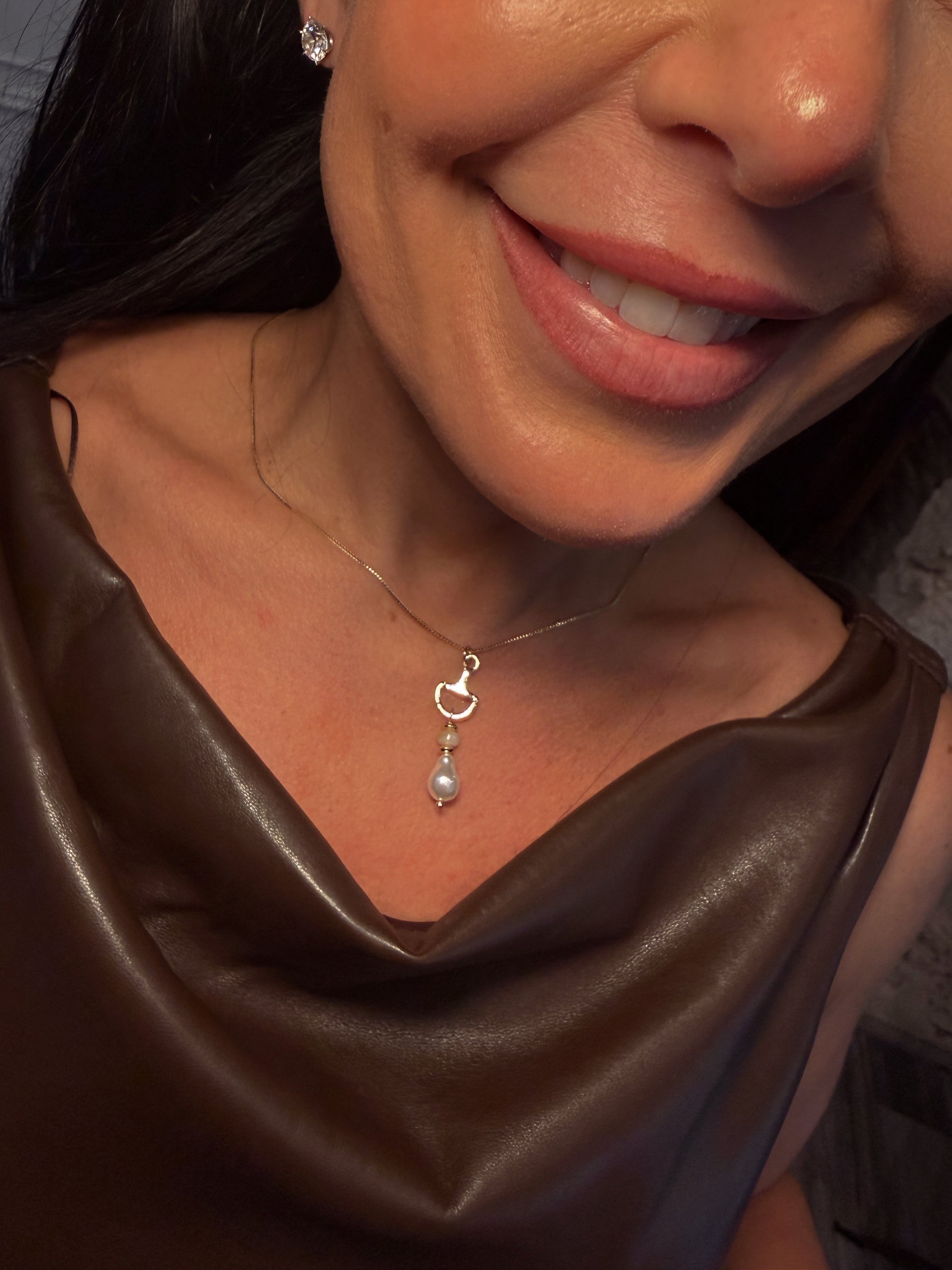 Gold Horsebit Gold Pendnat Neckalce