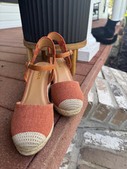 Terra Cotta and Seagrass Wedges