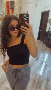 Yelete Black Seamless Textured Crop Tank