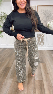 Soft Black Ribbed Cashmere Lightweight Sweater