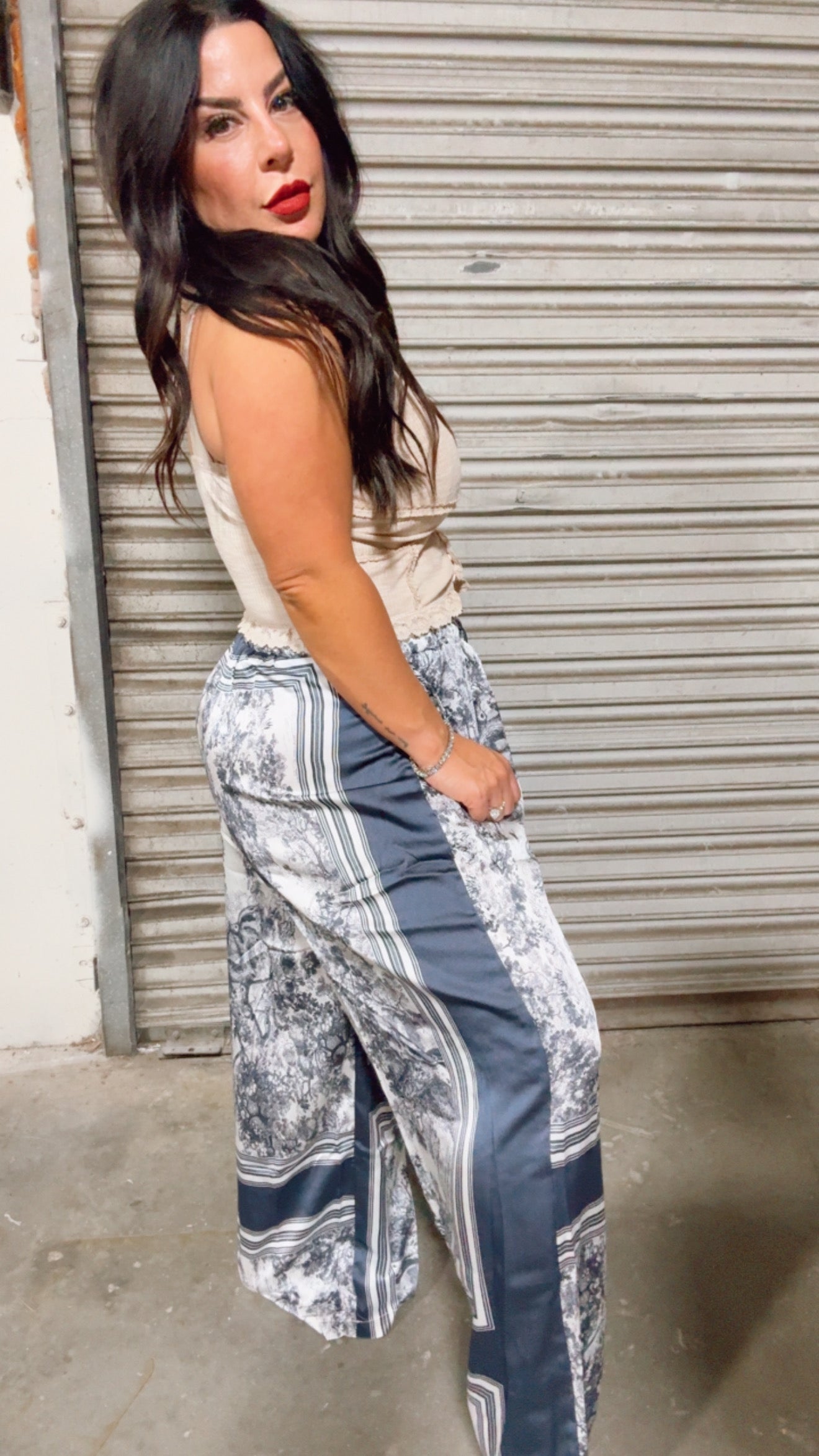 Almond And Lace Button POL Tank 30A