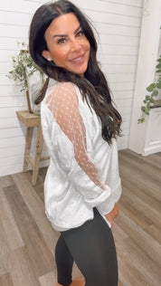Chic Heathered Grey and White Lace Crewneck
