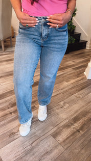 Petite Tummy Control Vintage Wash Straight Leg Judy Blue Jeans