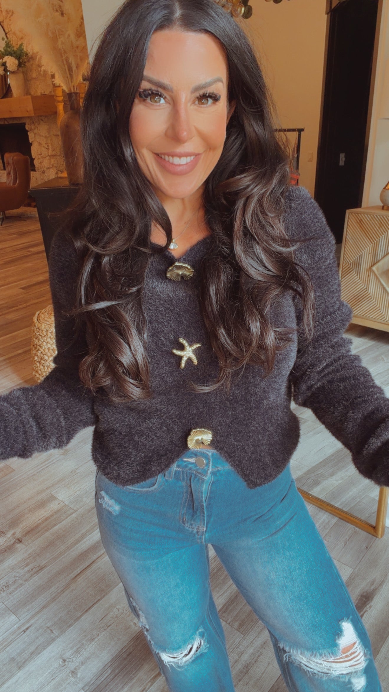 Chic Black Cardi With Gold Button