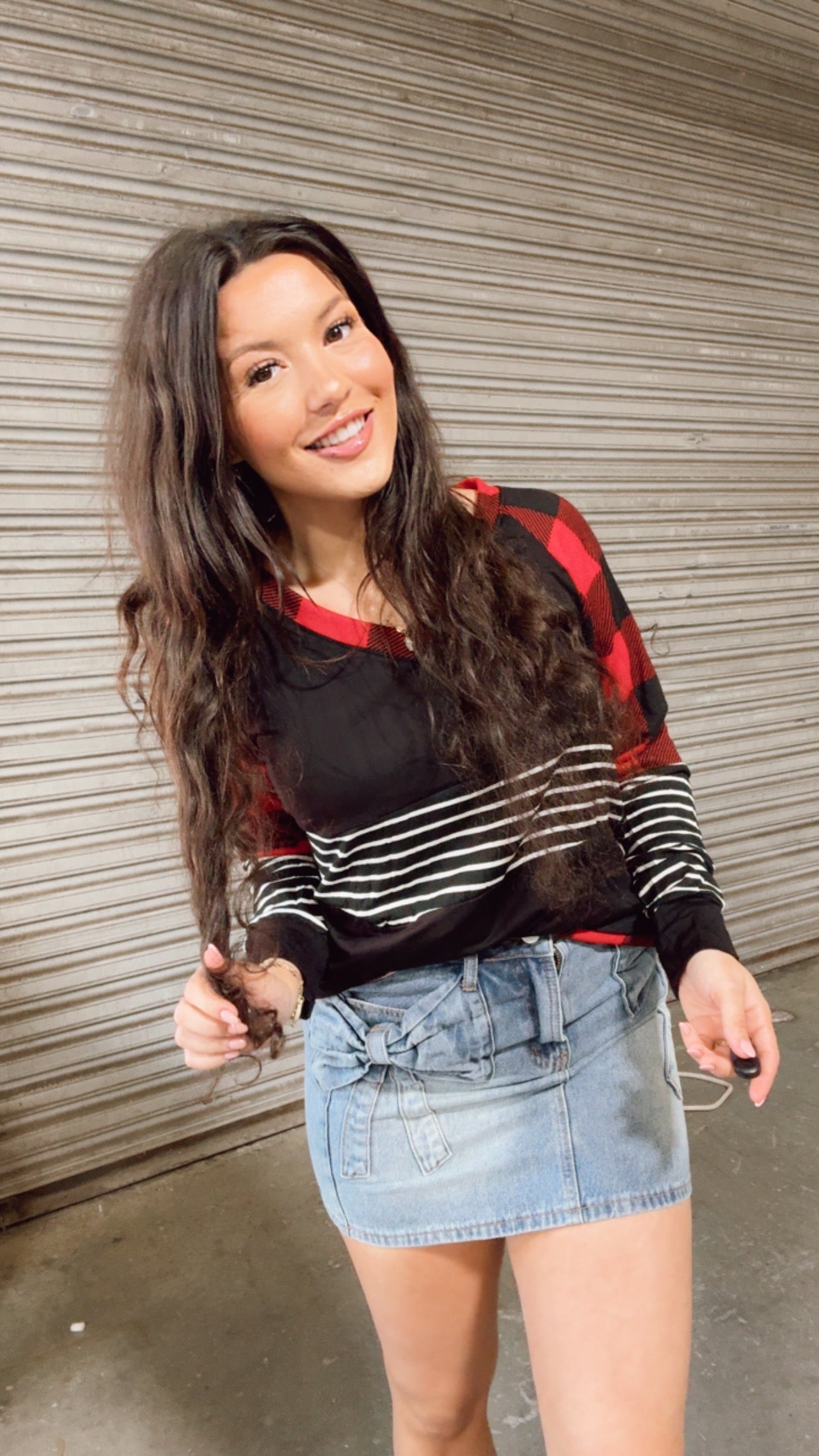 RED AND BLACK PLAID STRIPED LONG SLEEVE TOP