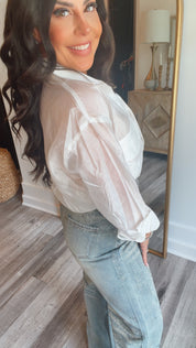 “The Heiress” Sassy White Lightweight Long Sleeve Button Up Crop Blouse