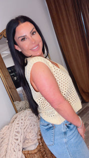 Cozy Co Cream Loos Knit V-neck Sweater Vest