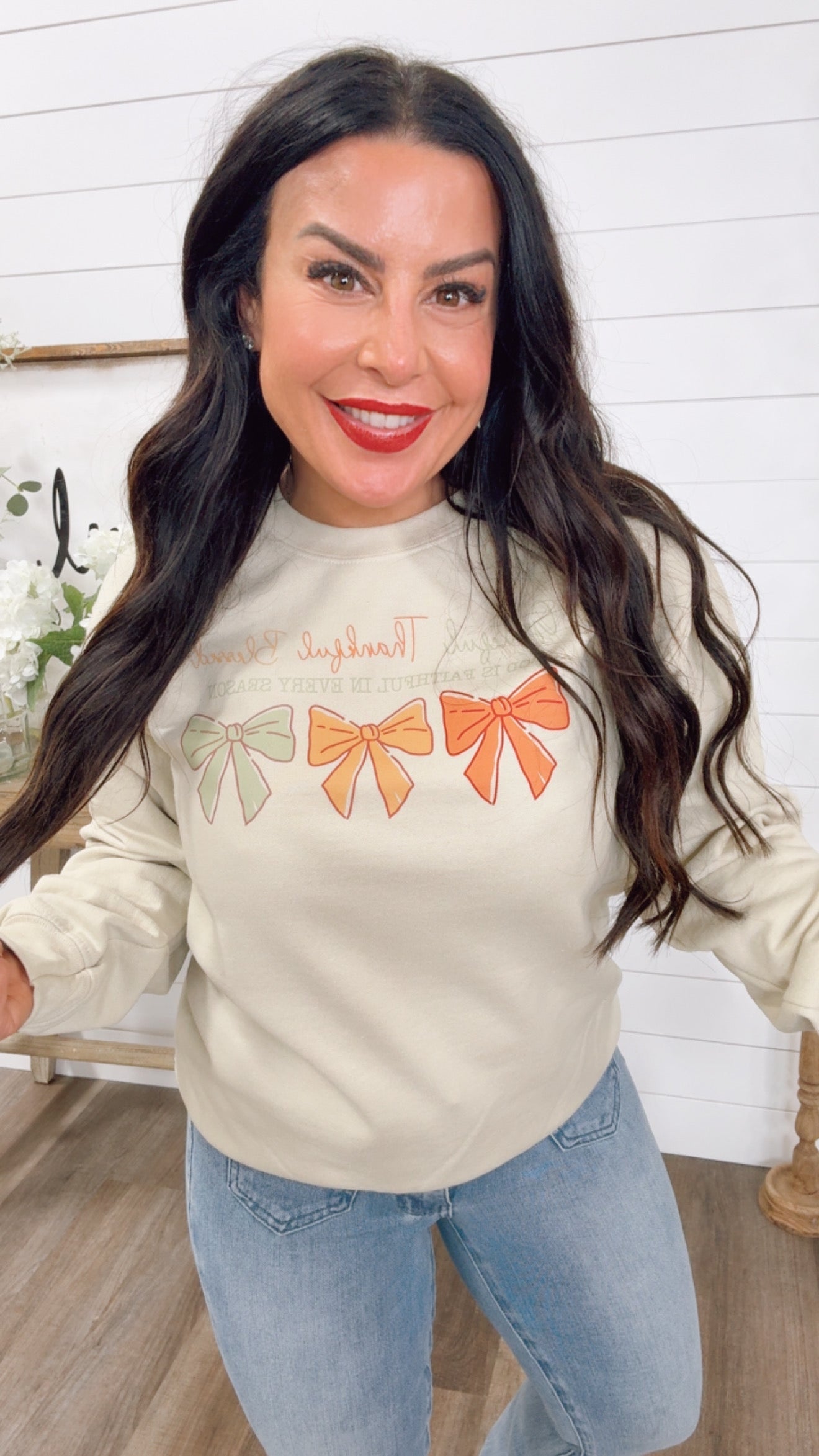 Soft Grateful Thankful Blessed Bow Graphic Crewneck
