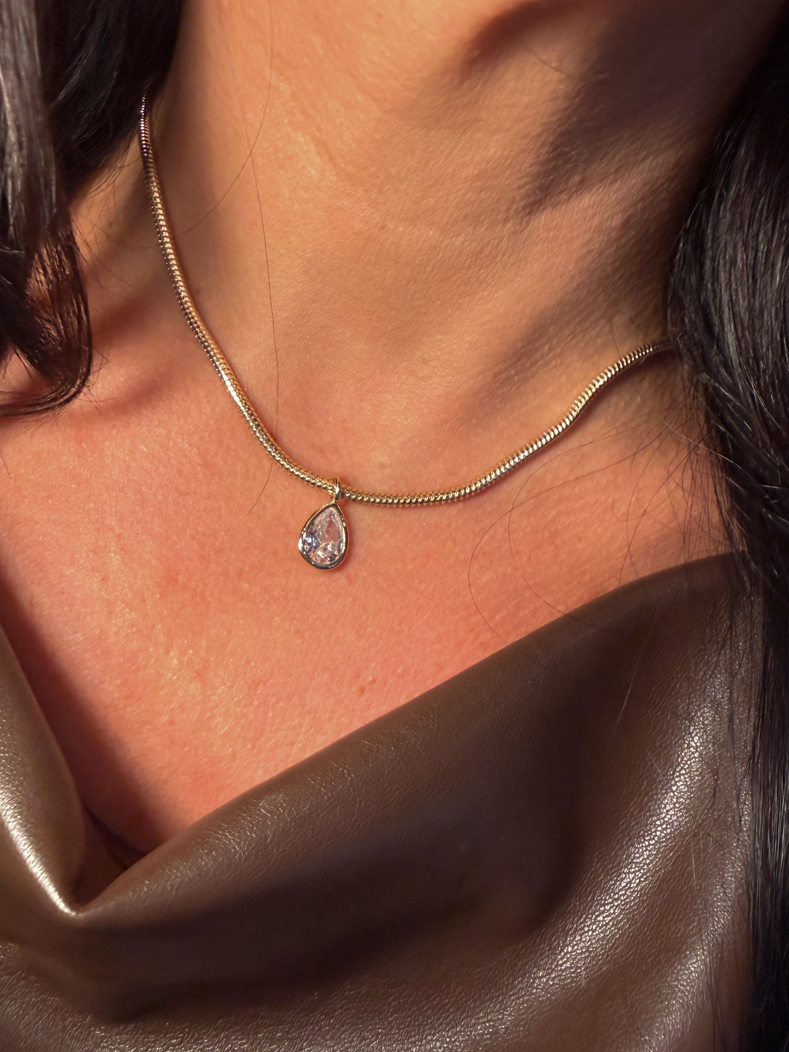 Tear Drop Pendandt Gold Neckalce