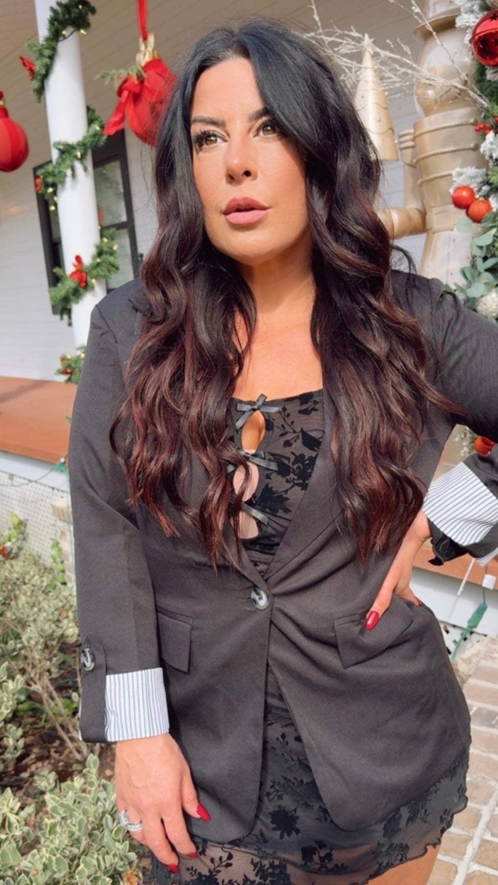 Chic Black Lightweight Blazer With Stiped Cuff