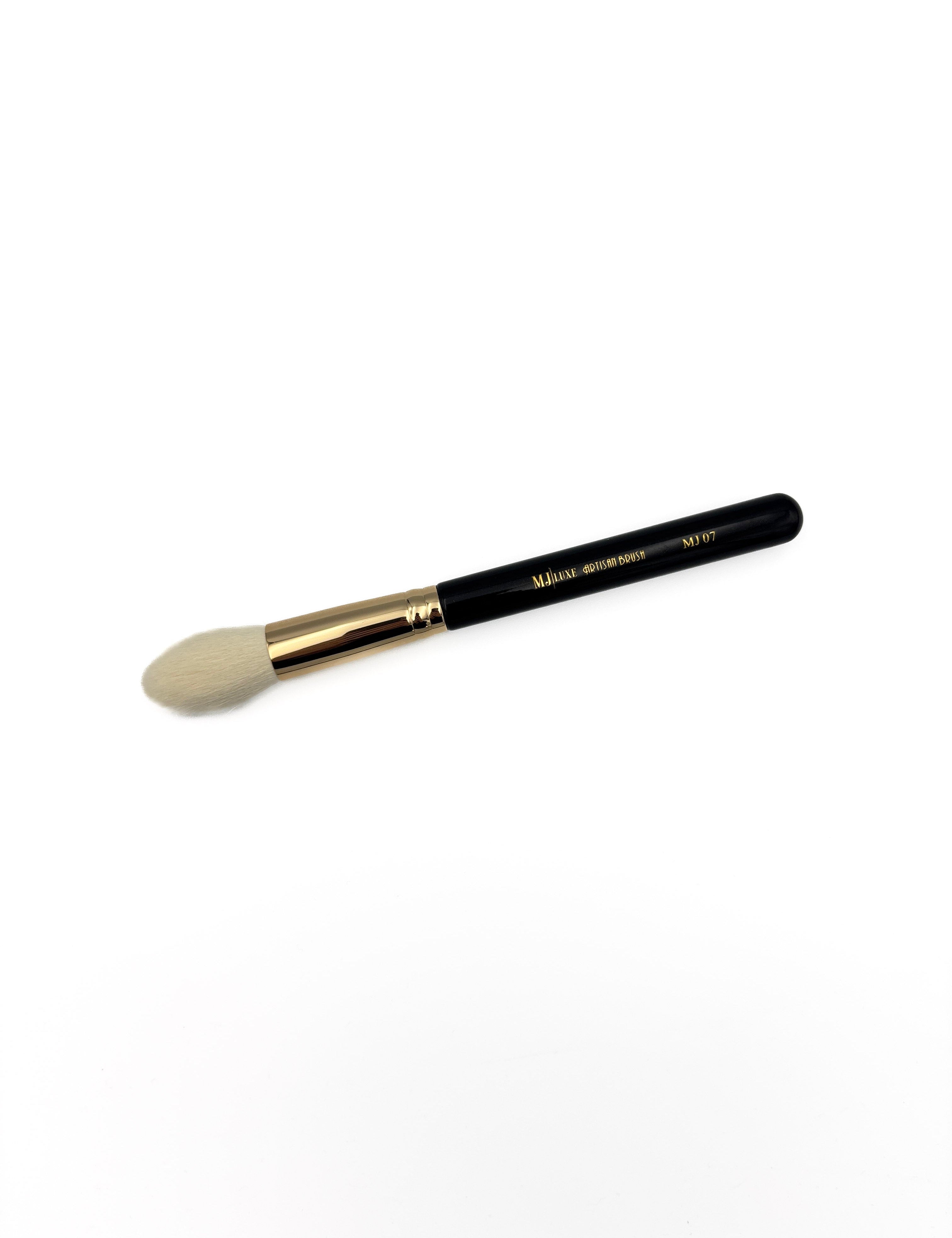 7MJBRUSH_ee7efb2c-dfad-4116-a1f0-dbf590ccf56f.jpg