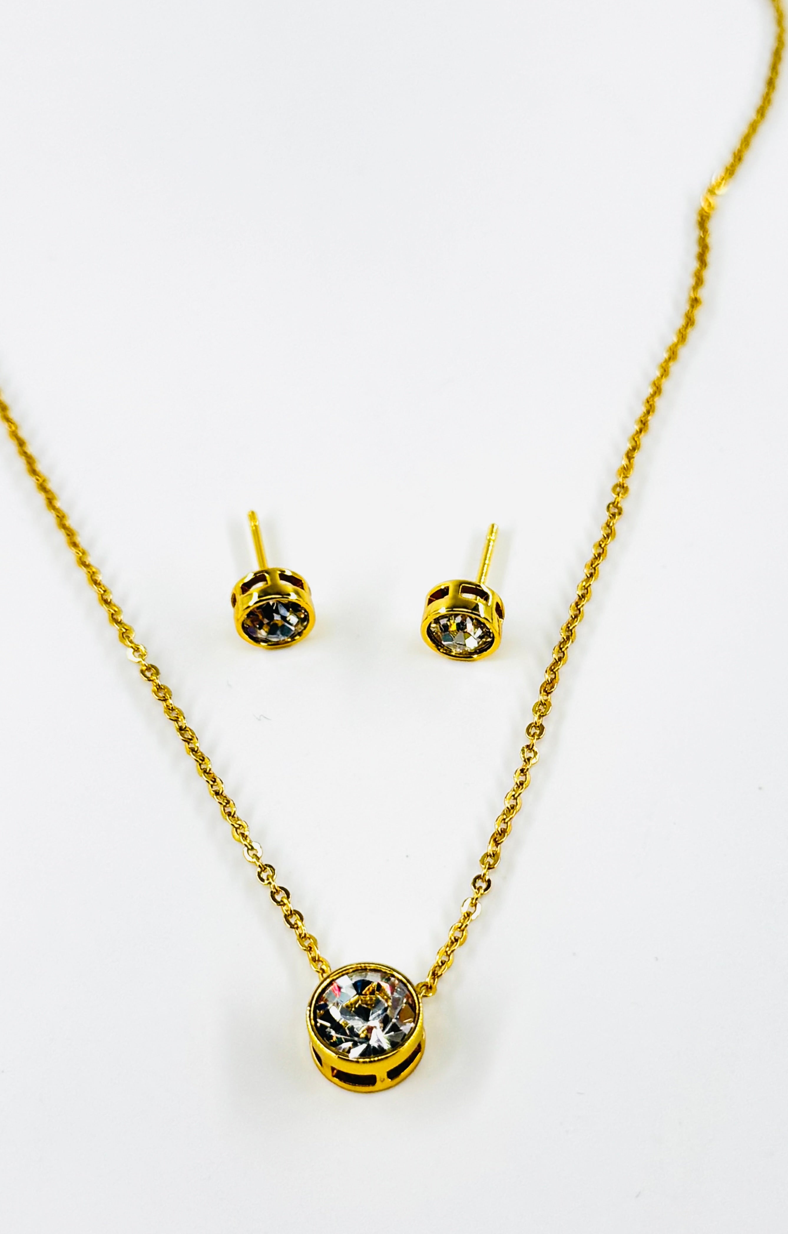 Diva Gold Sparkle Pendant And Earring Matching Set