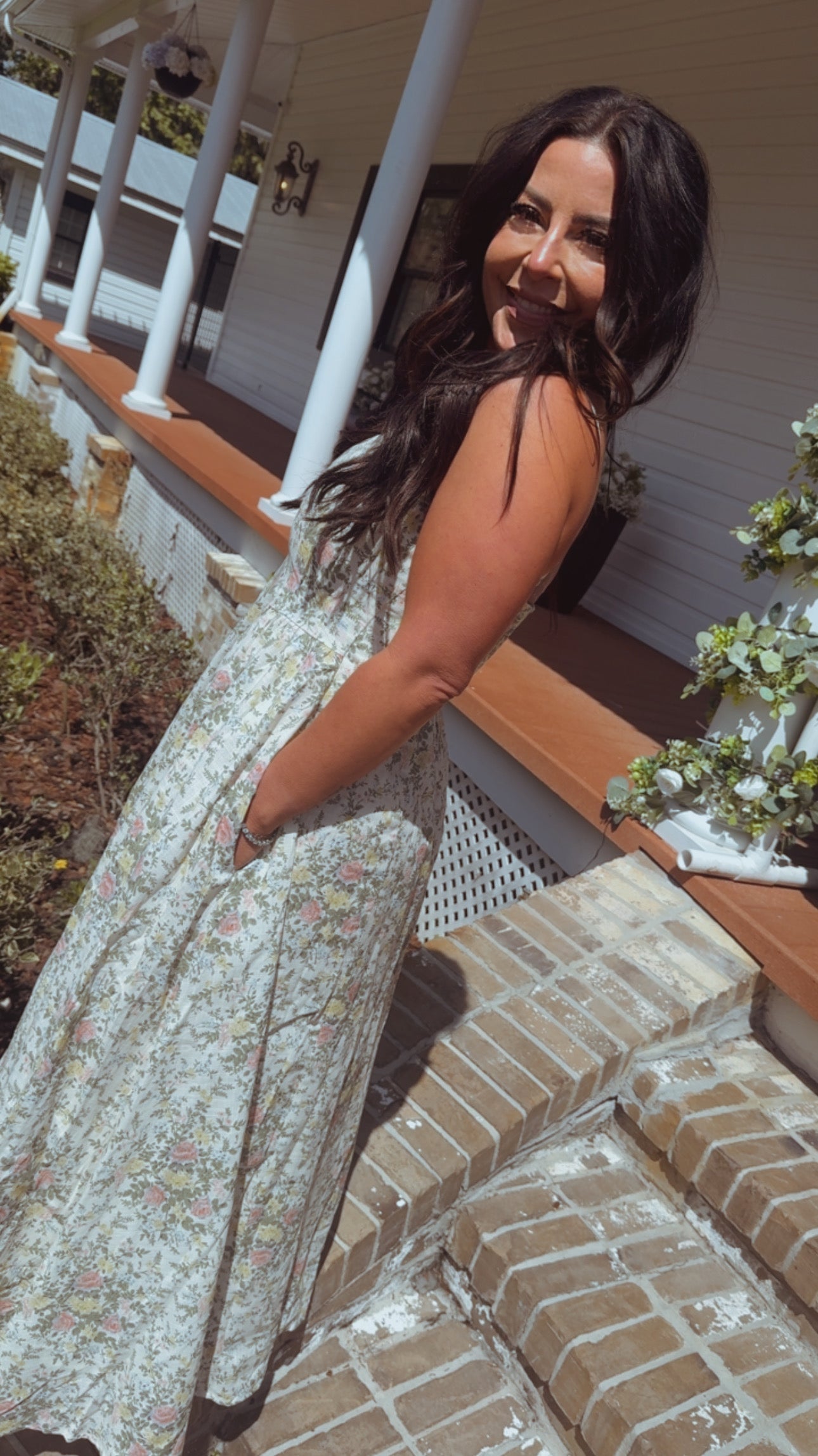 Stich and Co Chic Luxe Floral Maxi Dress