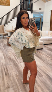 Pol Loose Fit Cream and Floral Star Top