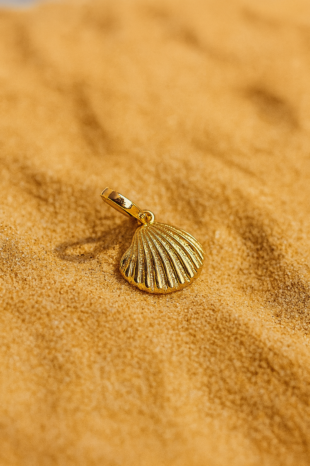 Bella Neane Exclusive Gold Seashell Charms