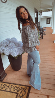 Light Wash High rise Wide Leg Denim Jeans