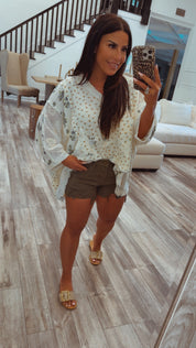 Pol Loose Fit Cream and Floral Star Top