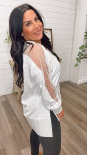 Chic Heathered Grey and White Lace Crewneck