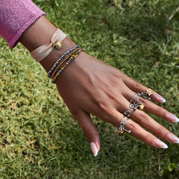 ✨Ava Gold Star Bracelet✨