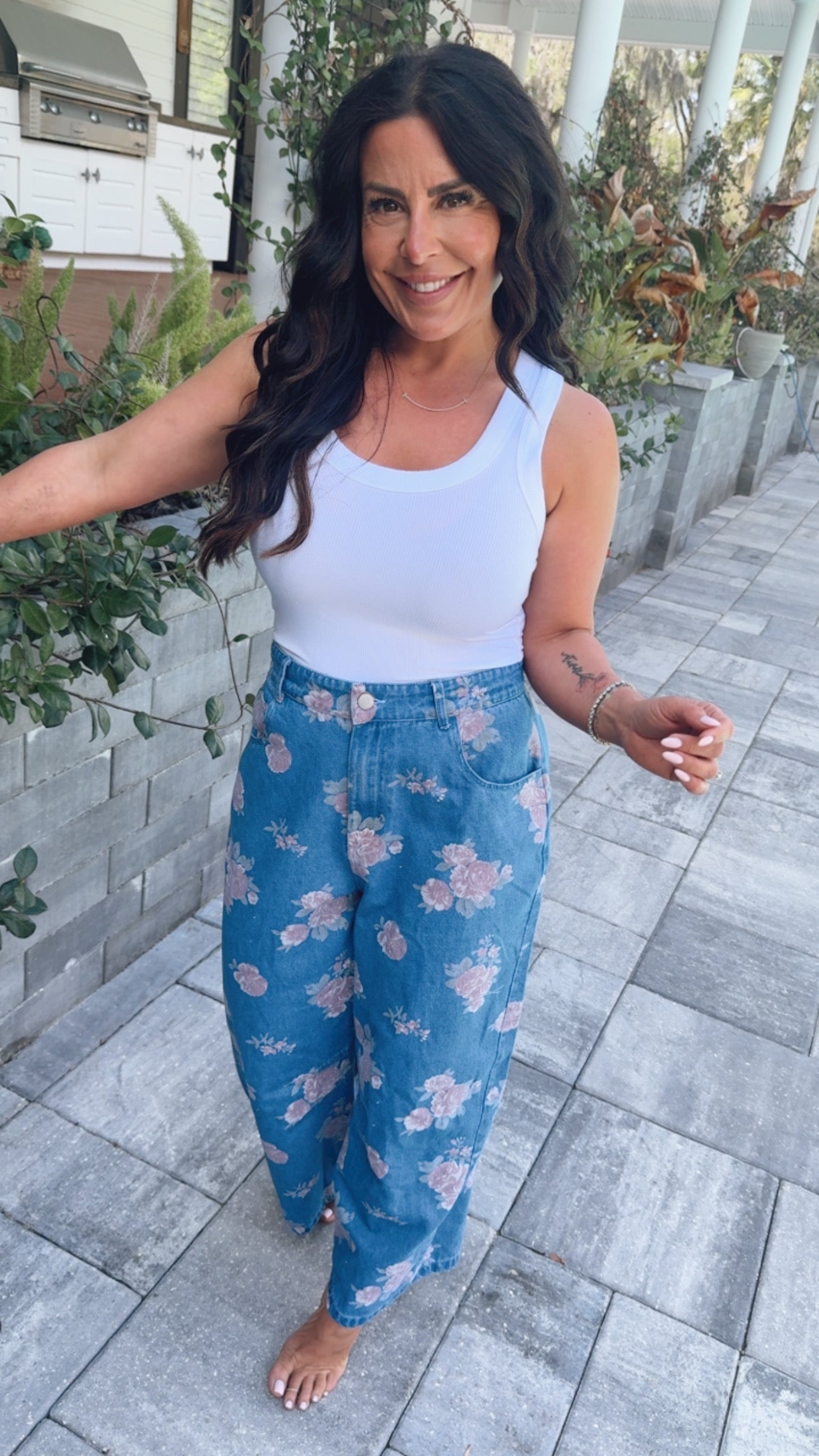 Chic Denim and Floral Jeans
