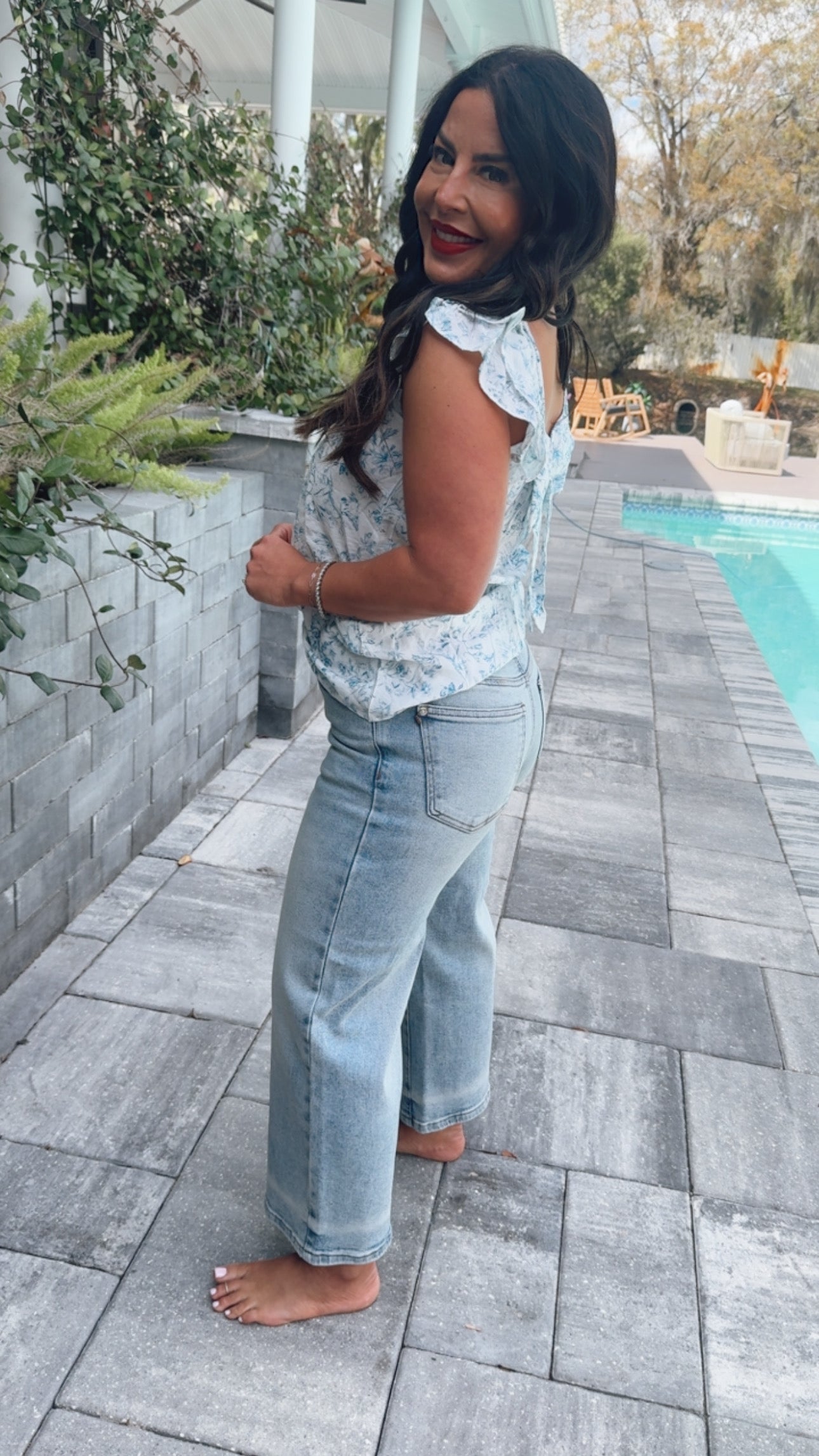 Judy Blue Medium Wash Mid Rise Wide Leg Crop Jeans