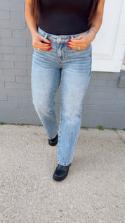 Judy Blue Petite Magic Rigid Front Stretch Straight Leg Jeans