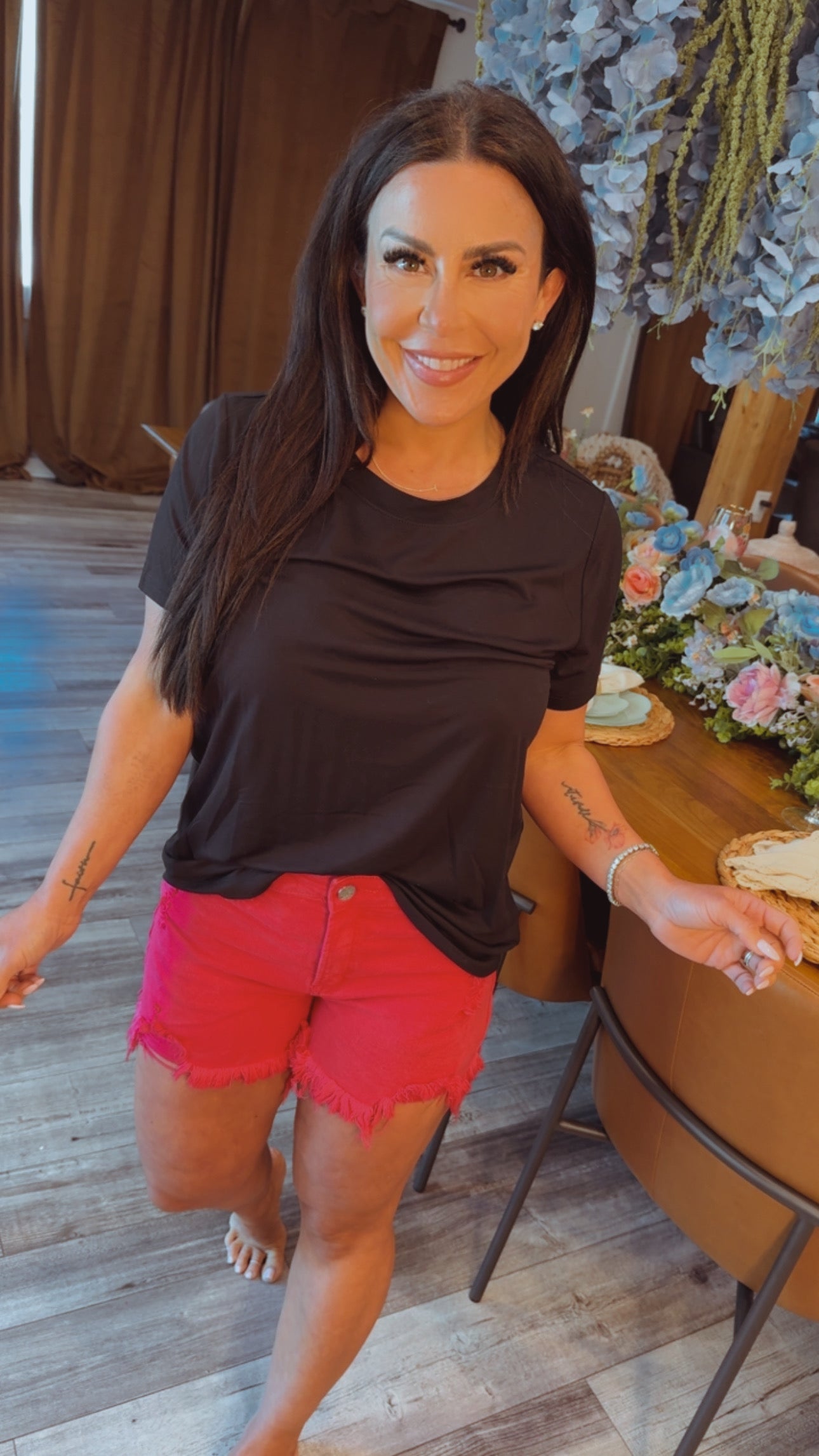 Fuchsia Mid Rise Frayed Hem Shorts