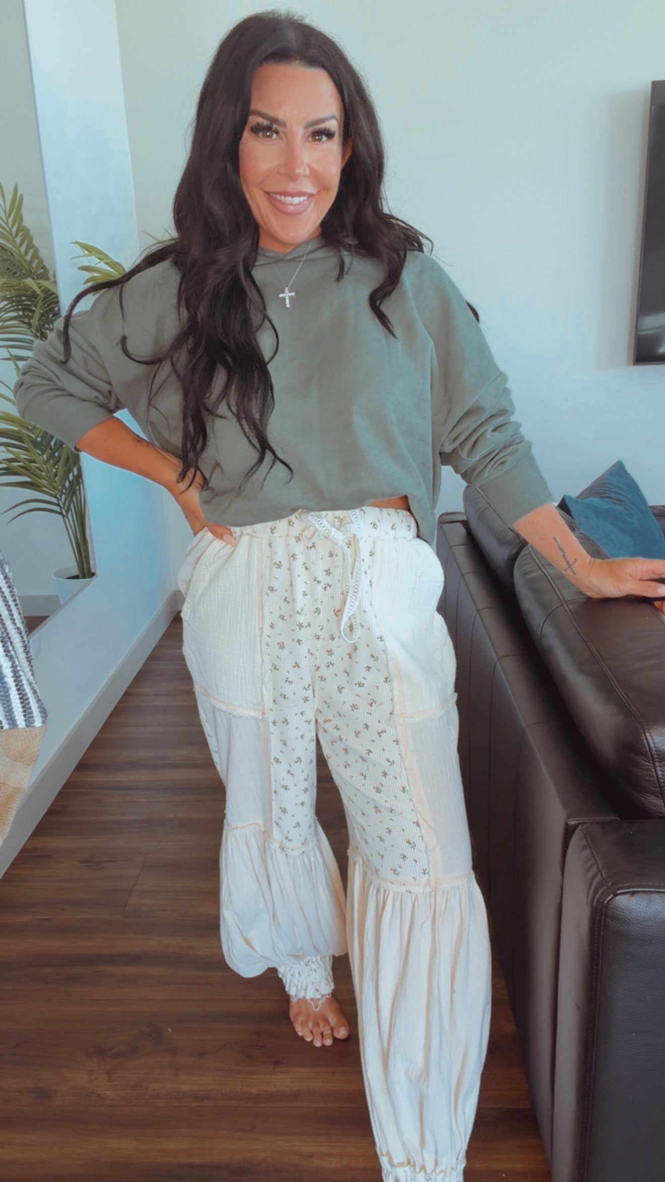 POL Floral Natural Joggers