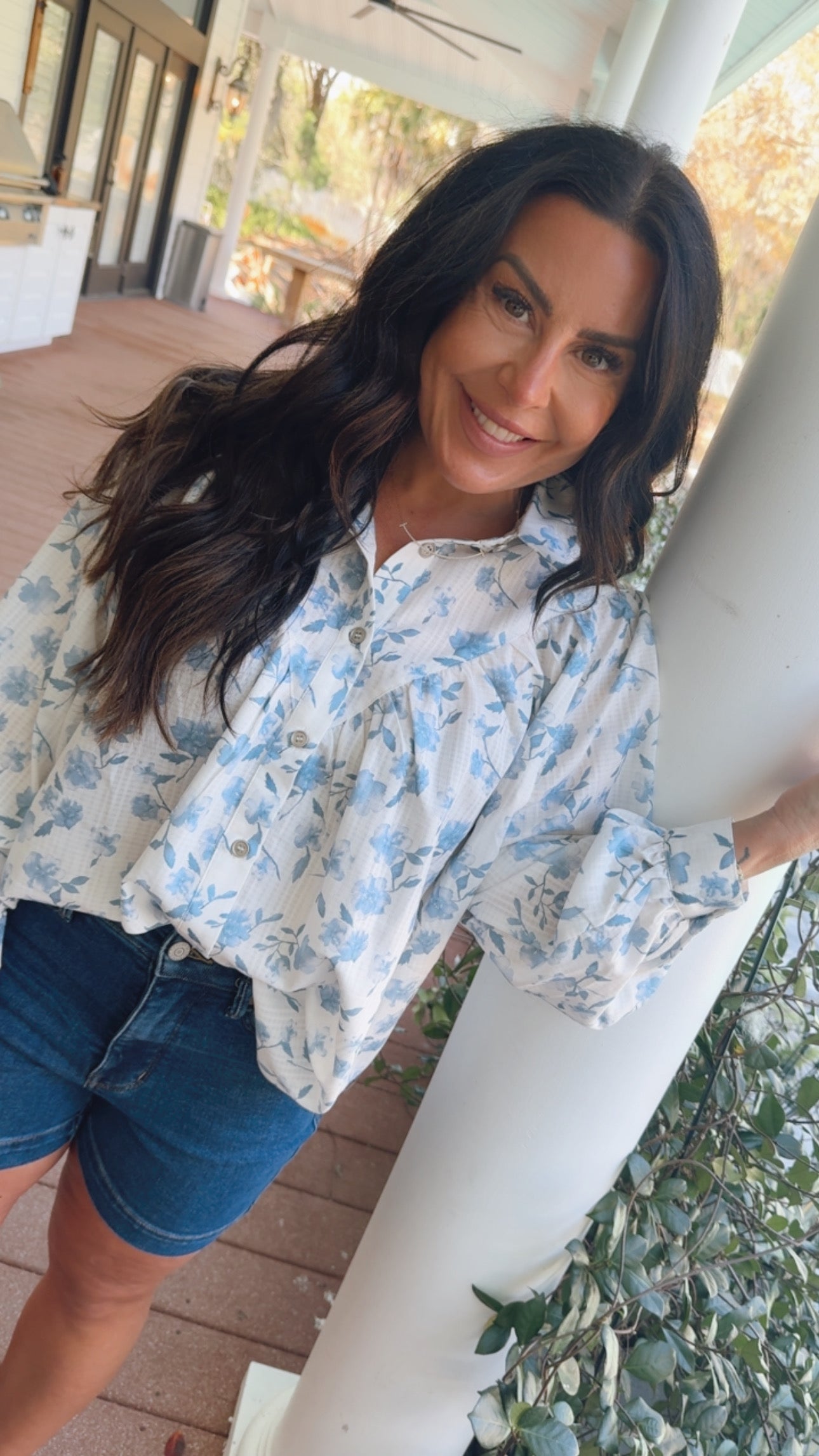 Chic Lightweight Ivory And Navy floral Button Down Top