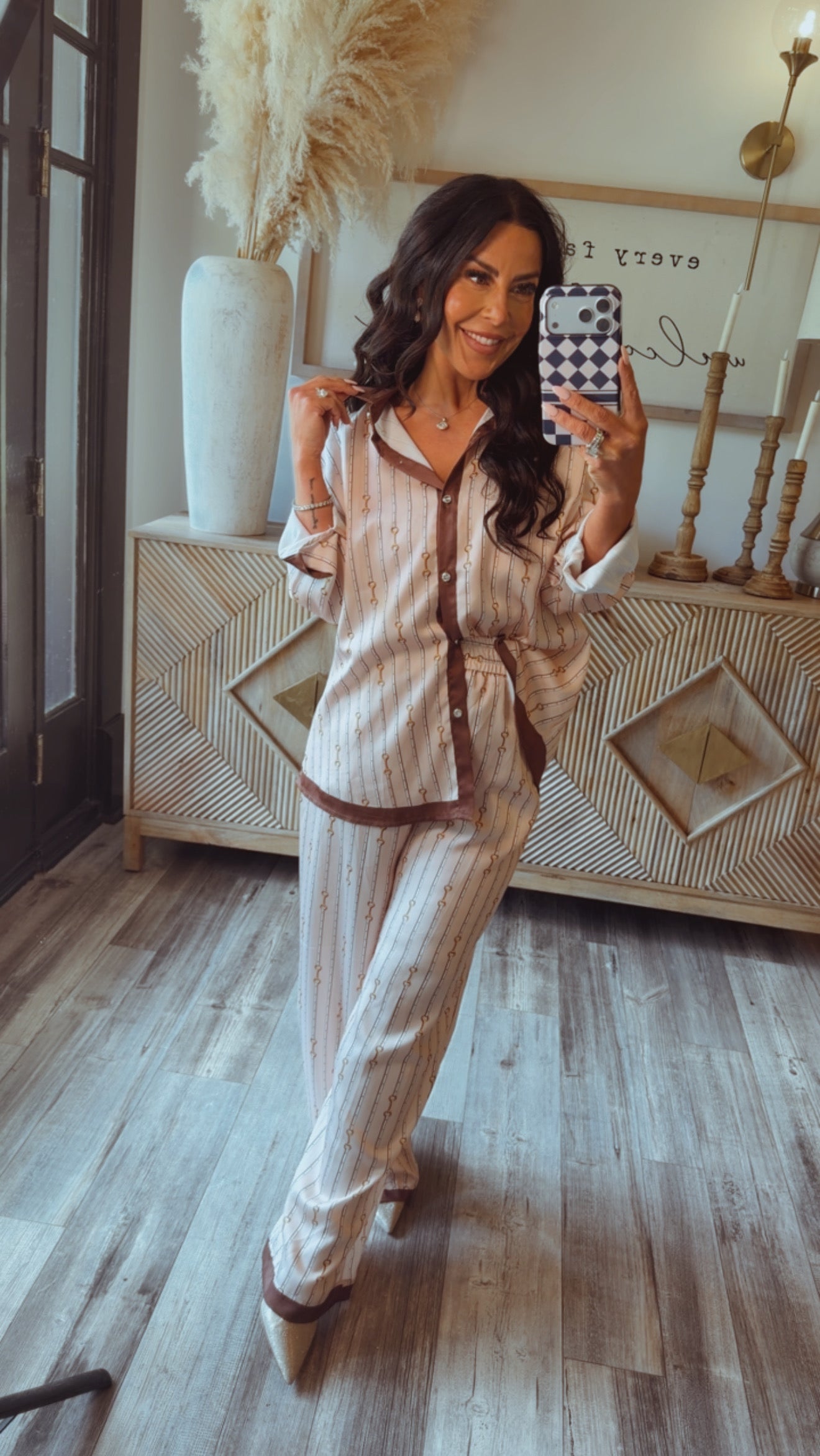 “City Girl” Luxe Elegant Brown and White Horsebuckle 2 Piece Set