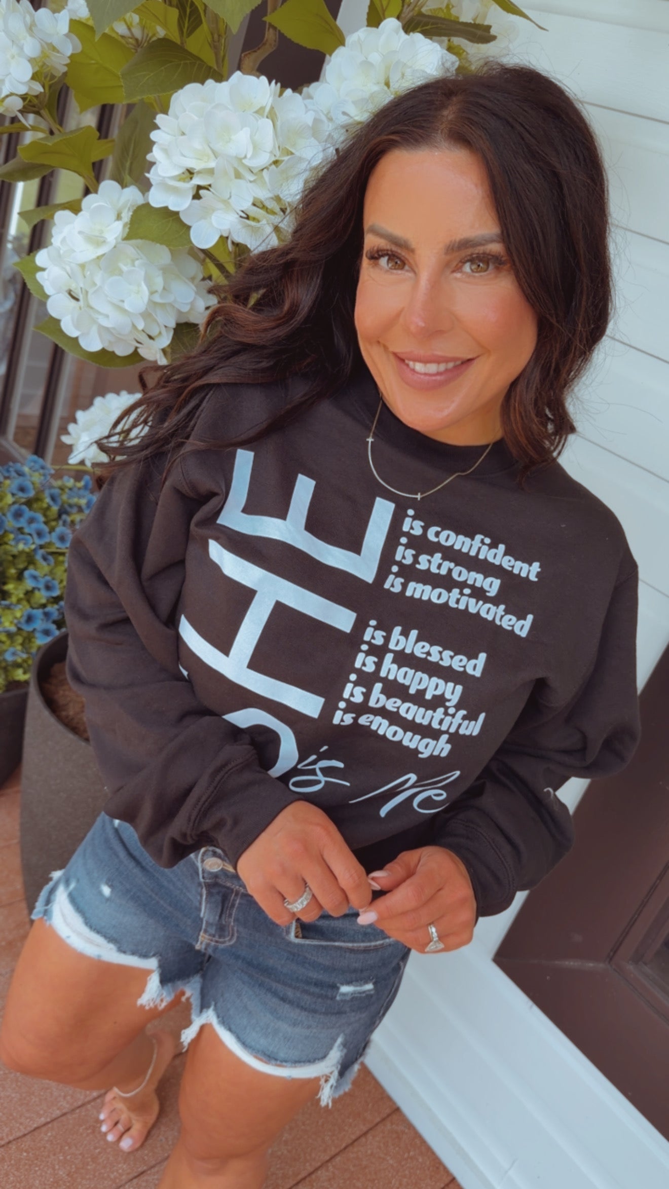 Black Crew Neck Shew Is Me