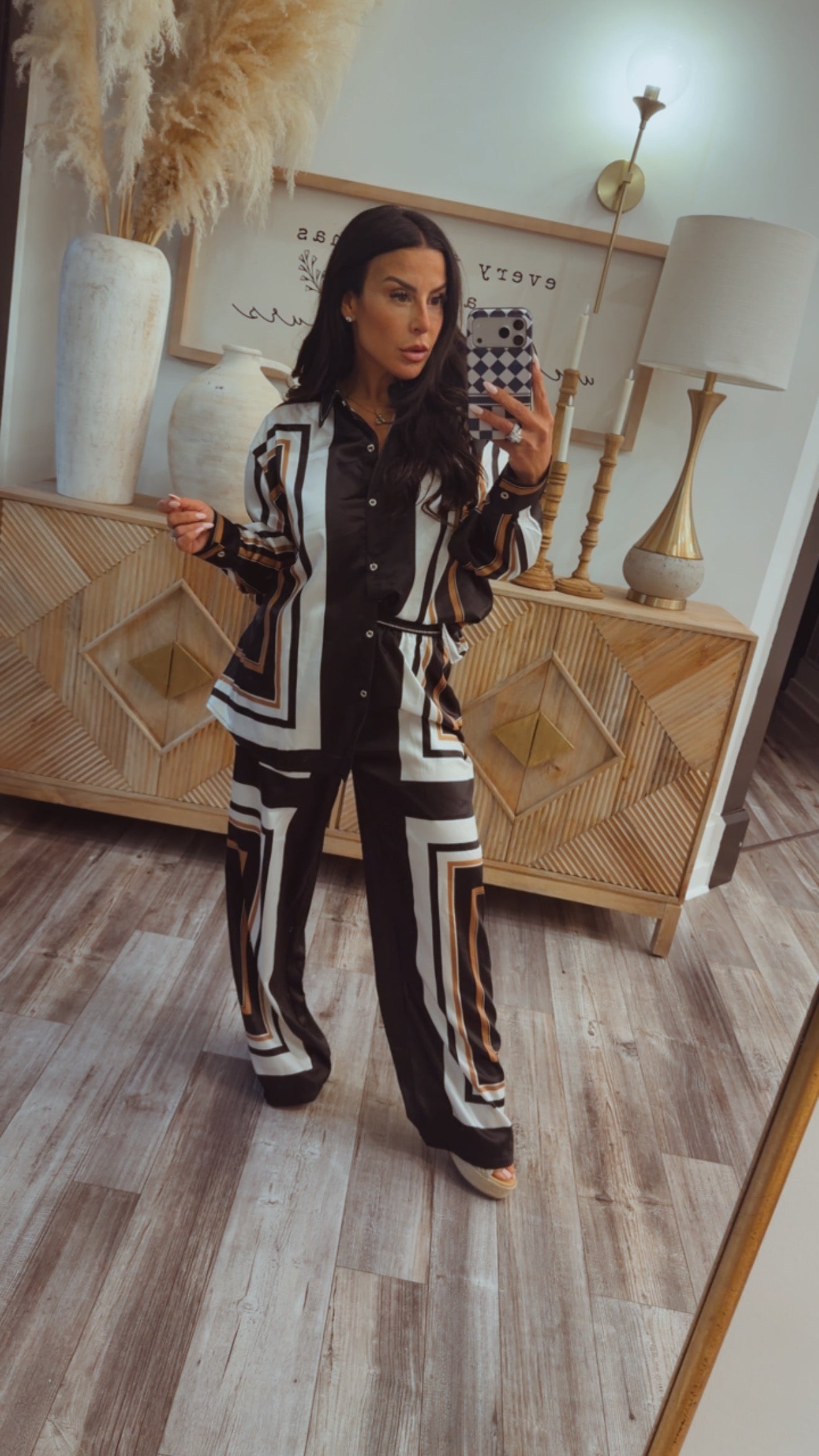 Luxe Elegant Back White and Gold Flowy 2 Piece Set