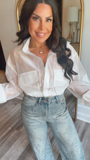 “The Heiress” Sassy White Lightweight Long Sleeve Button Up Crop Blouse