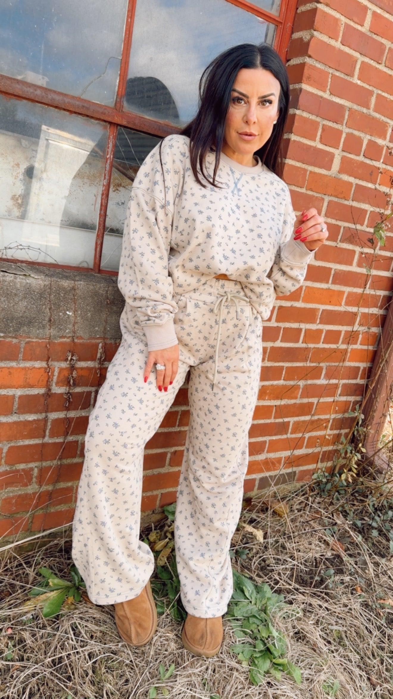 Beige and Floral Chic Long Sleeve Crewneck