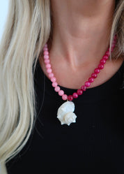 PINK SEASHELL NECKLACE