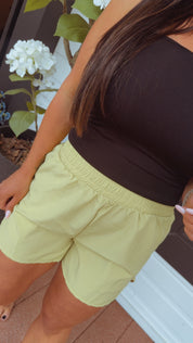 Lemon Elastic Waist Athletic Shorts w/Poclets