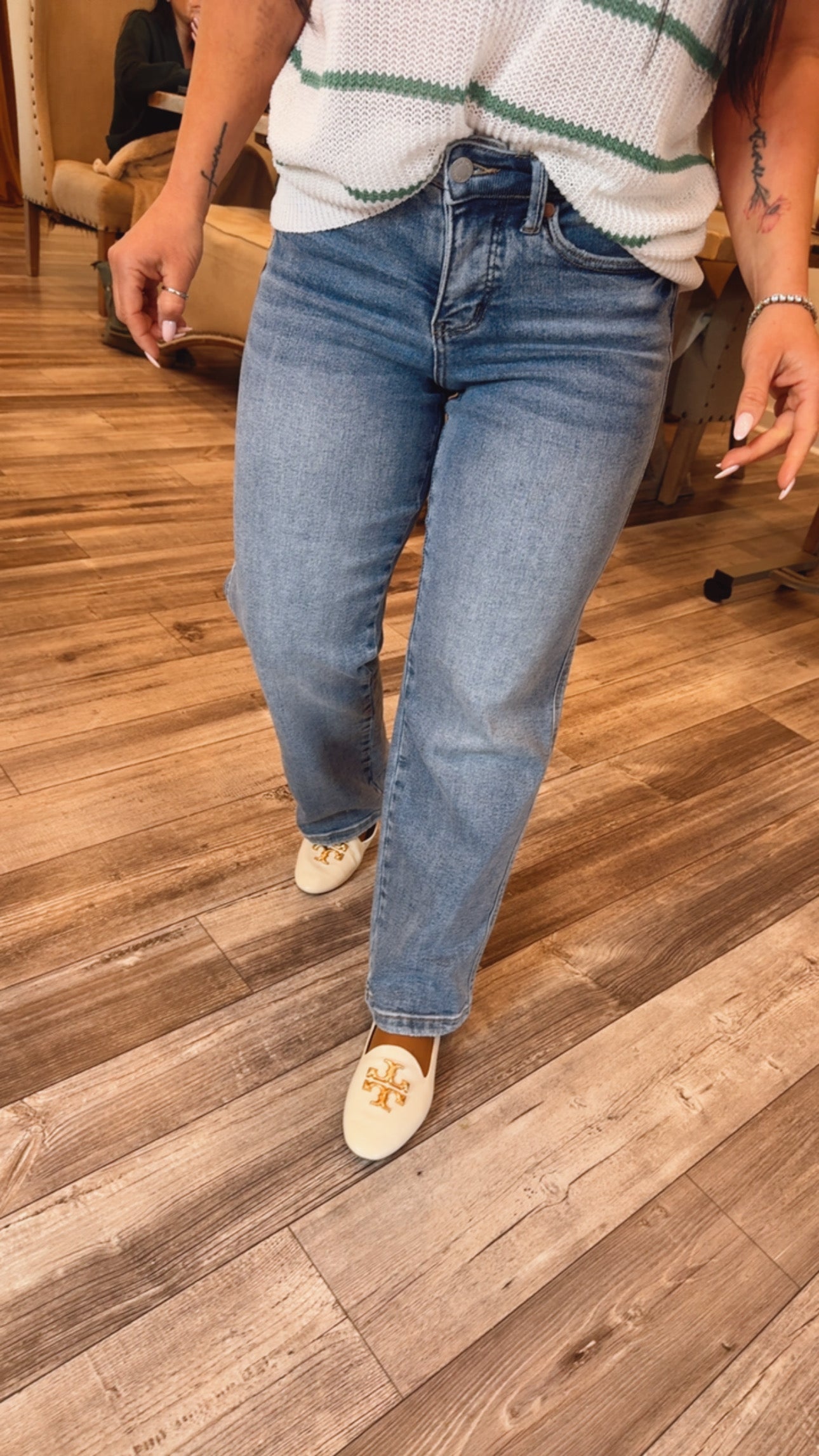 Petite Tummy Control Vintage Wash Straight Leg Judy Blue Jeans