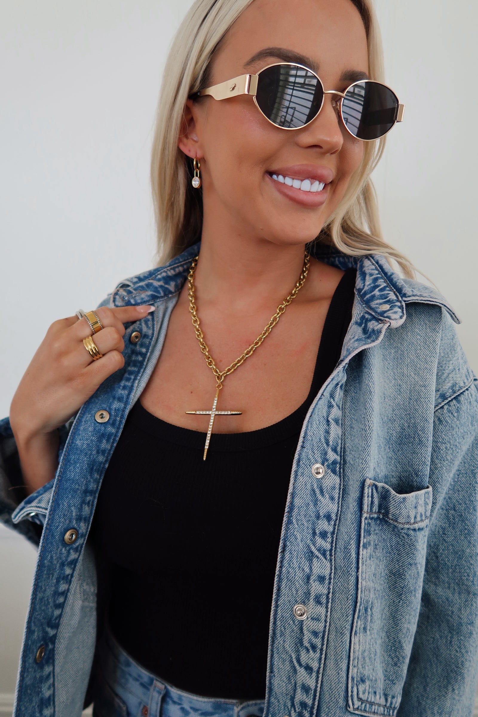 LUXE CROSS NECKLACE