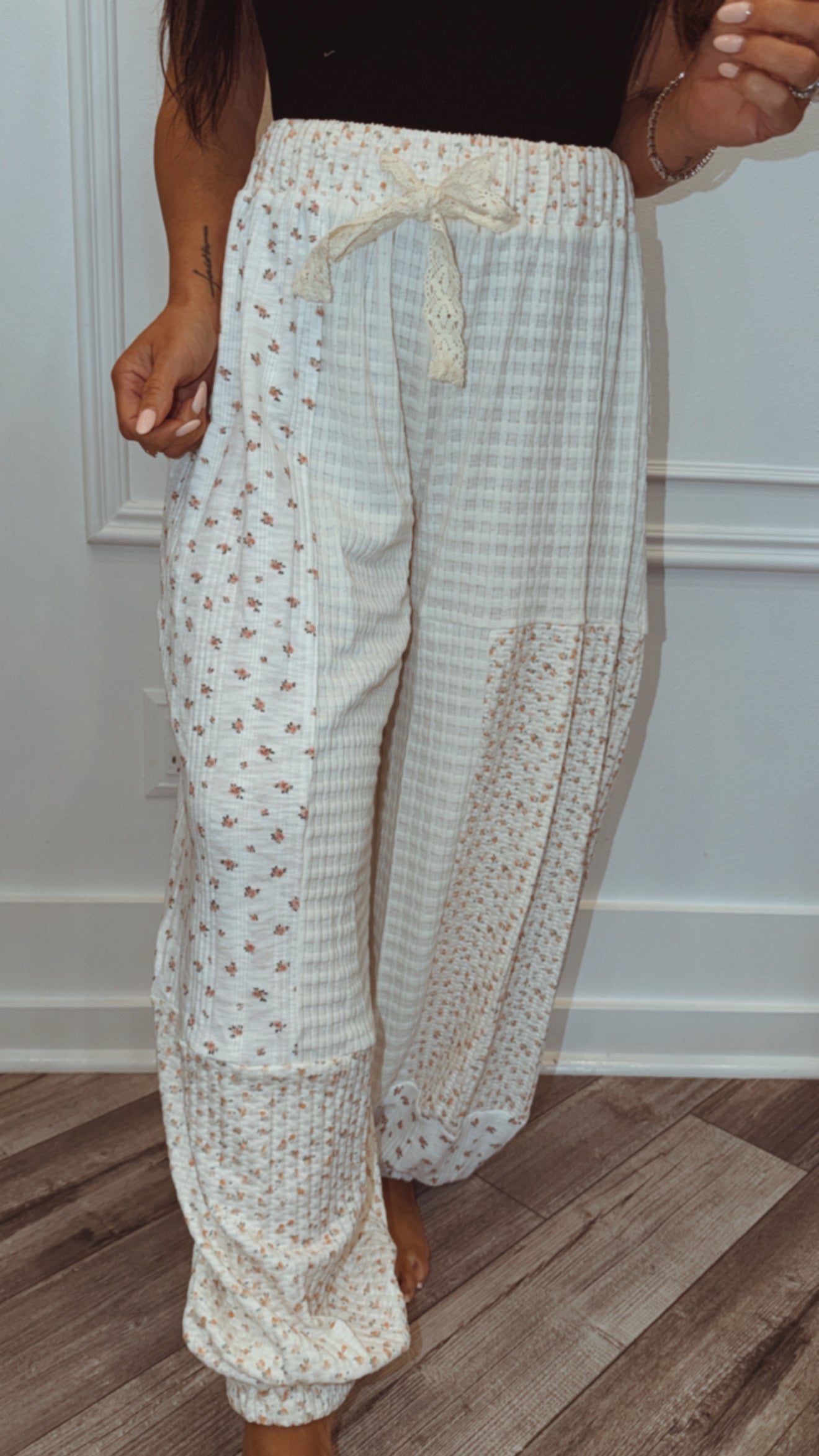 POL Loose Fit Natural and Floral Joggers