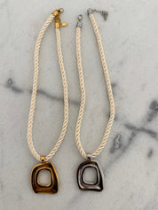 OLIVIA NECKLACE